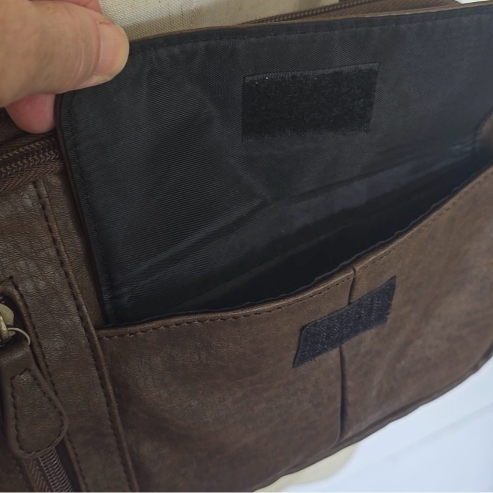 MultiSac Zippy Triple Compartment Crossbody Bag - Picture 4 of 5